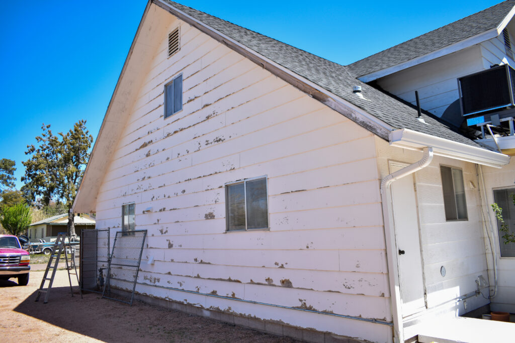 Choosing Exterior Paint Colors That Stand Up to the Arizona Sun